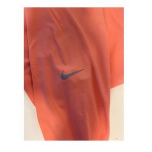 NIKE DRI FIT TOP